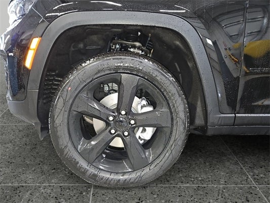 2024 Jeep Grand Cherokee GRAND CHEROKEE LIMITED 4X4 in Grand Haven, MI - Preferred Auto Dealerships