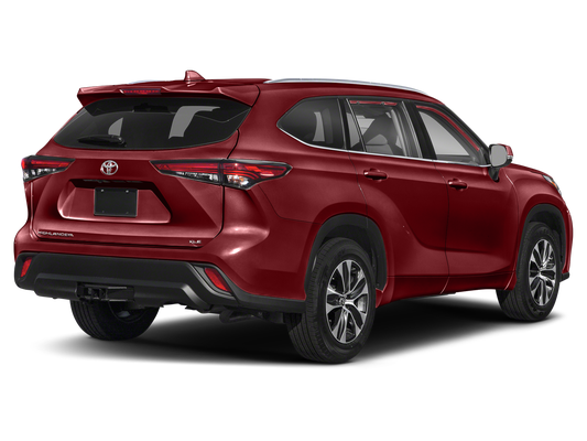 2022 Toyota Highlander XLE in Grand Haven, MI - Preferred Auto Dealerships