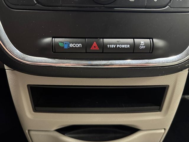 2014 Chrysler Town & Country Touring-L