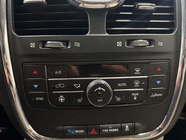 2014 Chrysler Town & Country Touring-L