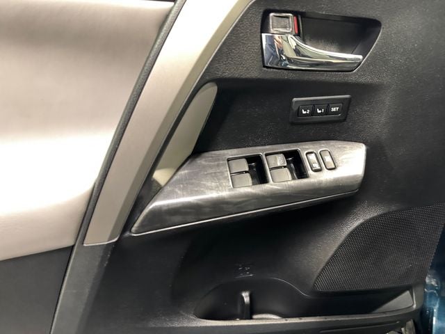 2017 Toyota RAV4 Platinum