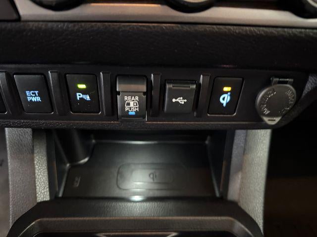 2023 Toyota Tacoma Limited V6