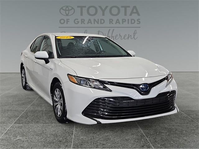 2019 Toyota Camry Hybrid LE