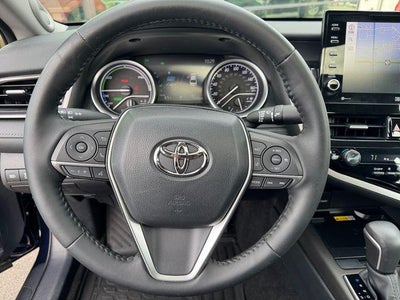 2022 Toyota Camry Hybrid XLE