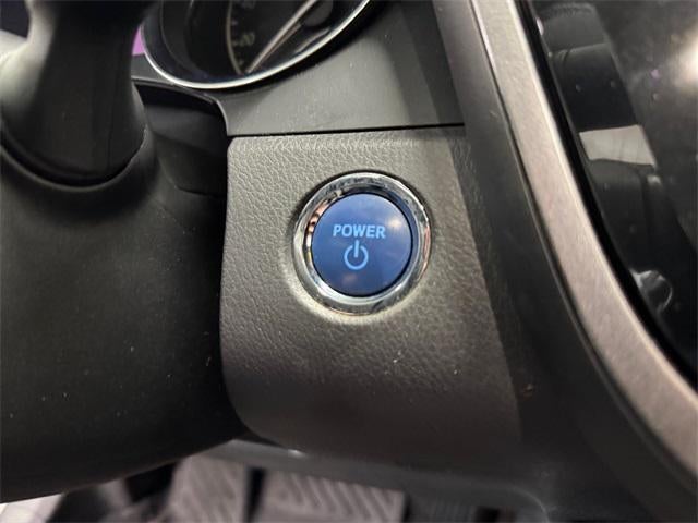 2020 Toyota Camry Hybrid XLE