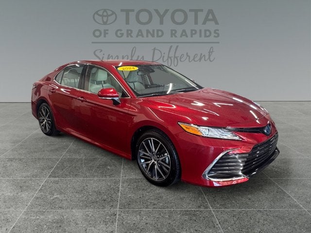 2024 Toyota Camry Hybrid XLE