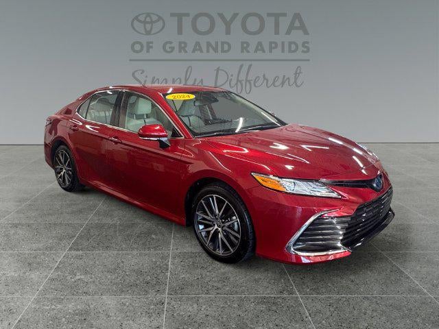 2024 Toyota Camry Hybrid XLE