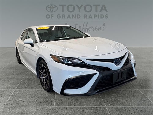 2023 Toyota Camry Hybrid SE