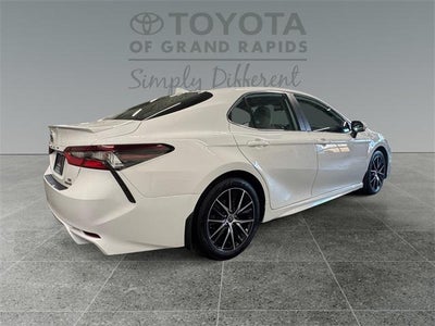 2023 Toyota Camry Hybrid SE