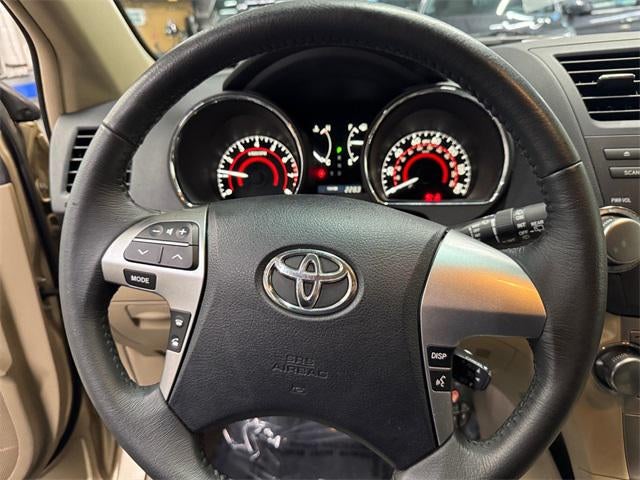 2012 Toyota Highlander SE