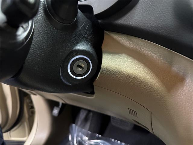 2012 Toyota Highlander SE