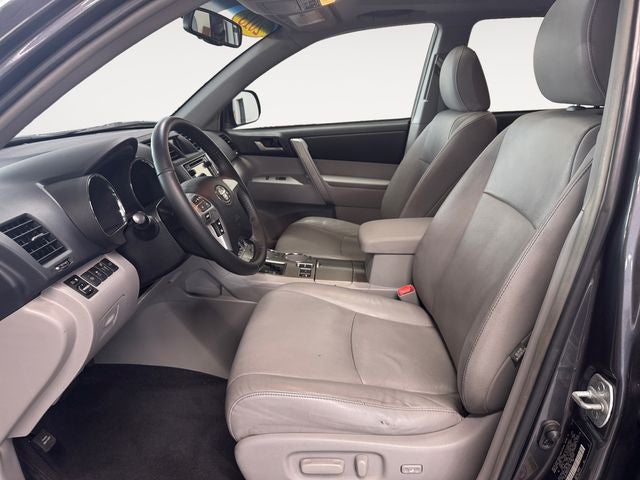 2013 Toyota Highlander SE