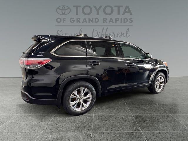2016 Toyota Highlander LE Plus V6