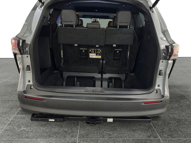 2025 Toyota Sienna Woodland Edition 7 Passenger