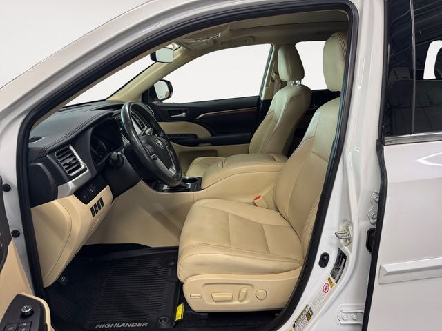 2019 Toyota Highlander Hybrid Limited Platinum