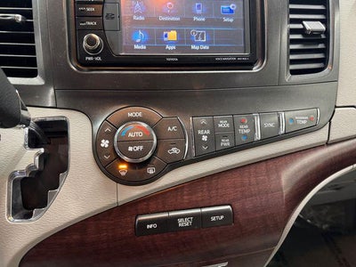 2014 Toyota Sienna XLE 7 Passenger