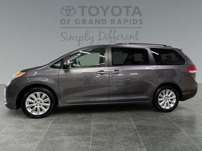 2014 Toyota Sienna XLE 7 Passenger