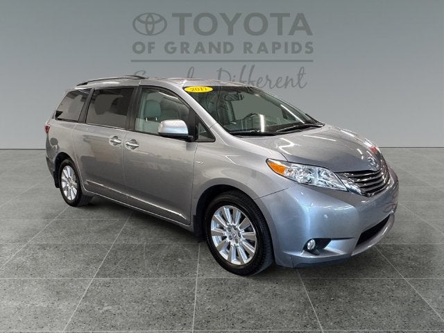 2017 Toyota Sienna XLE 7 Passenger