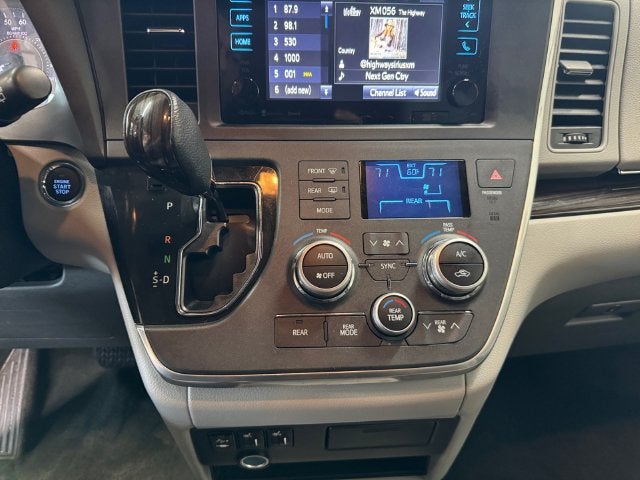 2017 Toyota Sienna XLE 7 Passenger