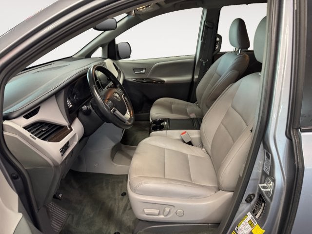 2017 Toyota Sienna XLE 7 Passenger