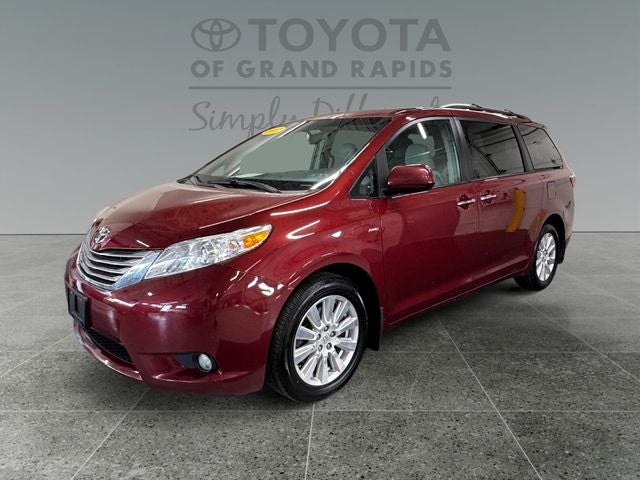2017 Toyota Sienna XLE 7 Passenger