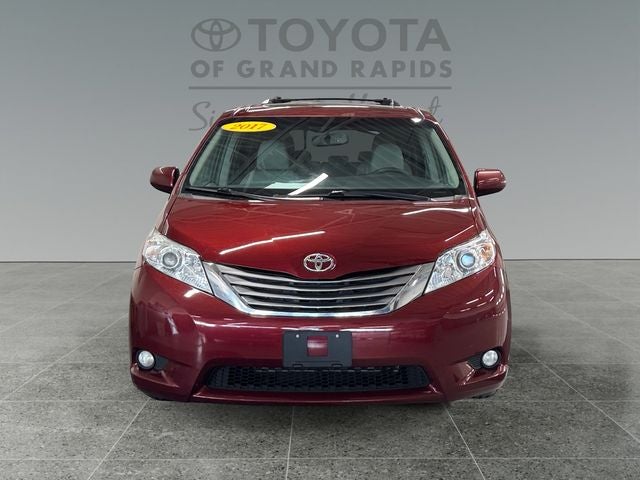 2017 Toyota Sienna XLE 7 Passenger