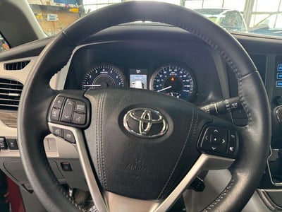 2017 Toyota Sienna XLE 7 Passenger