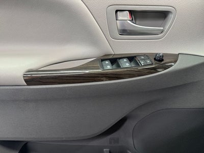2017 Toyota Sienna XLE 7 Passenger
