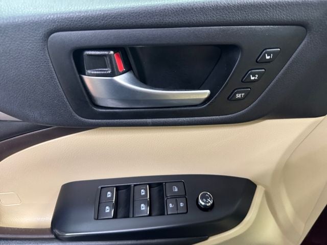 2019 Toyota Highlander Limited Platinum