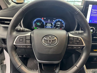 2024 Toyota Highlander Hybrid Platinum