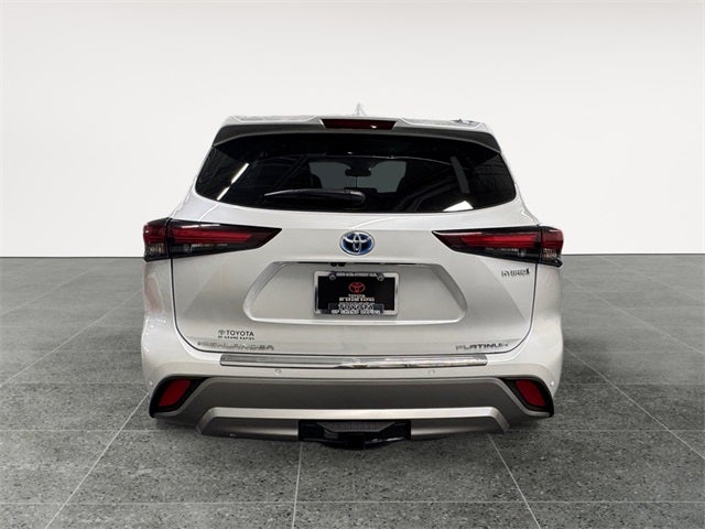 2024 Toyota Highlander Hybrid Platinum