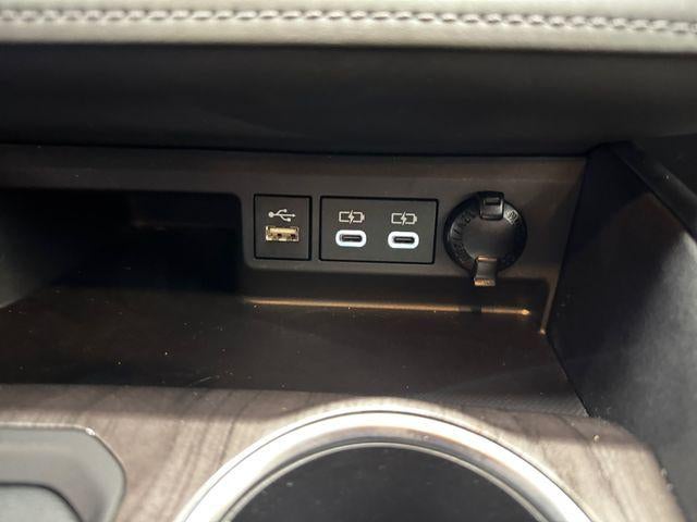 2024 Toyota Highlander Hybrid Platinum