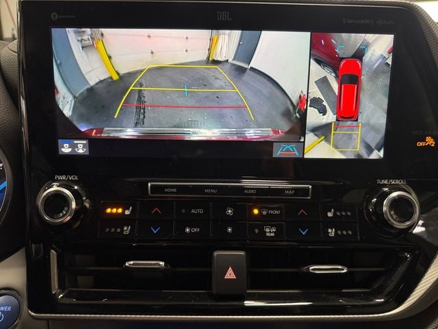 2022 Toyota Highlander Hybrid Platinum