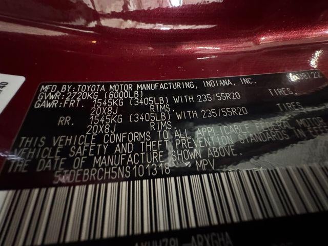 2022 Toyota Highlander Hybrid Platinum