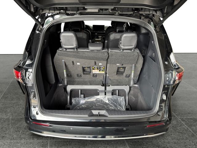 2026 Toyota Sienna Platinum 7 Passenger