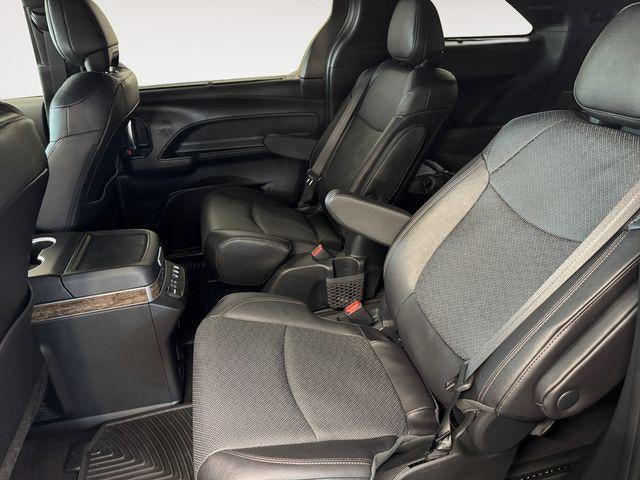 2025 Toyota Sienna Platinum 7 Passenger