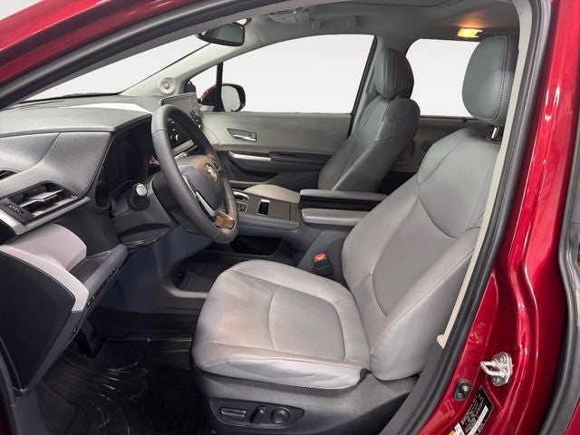 2023 Toyota Sienna XLE 7 Passenger