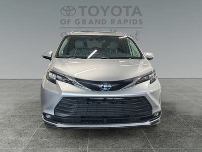 2025 Toyota Sienna XLE 7 Passenger