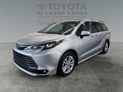 2025 Toyota Sienna XLE 7 Passenger