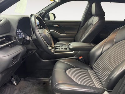2022 Toyota Highlander XSE