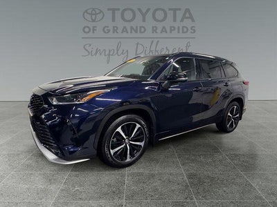 2022 Toyota Highlander XSE