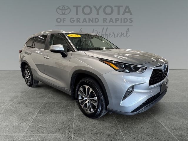 2024 Toyota Highlander Hybrid XLE