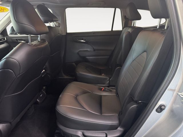 2024 Toyota Highlander Hybrid XLE
