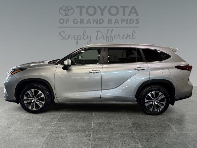 2024 Toyota Highlander Hybrid XLE