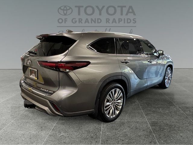 2026 Toyota Highlander Platinum
