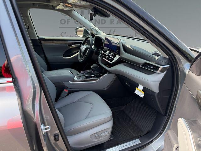 2026 Toyota Highlander Hybrid Limited