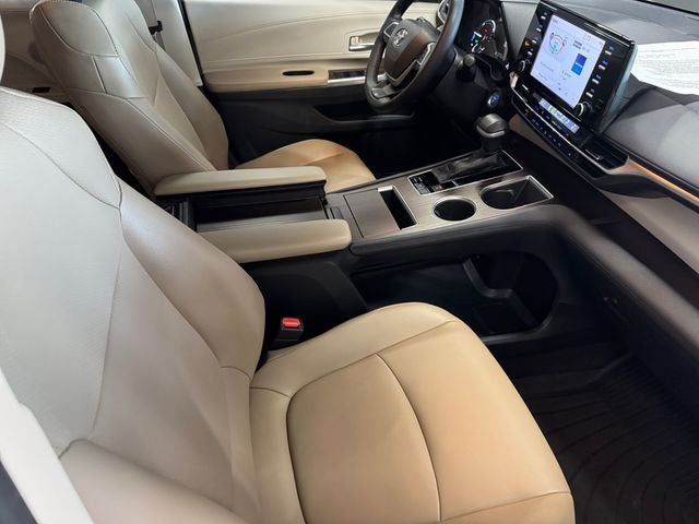 2021 Toyota Sienna XLE 8 Passenger