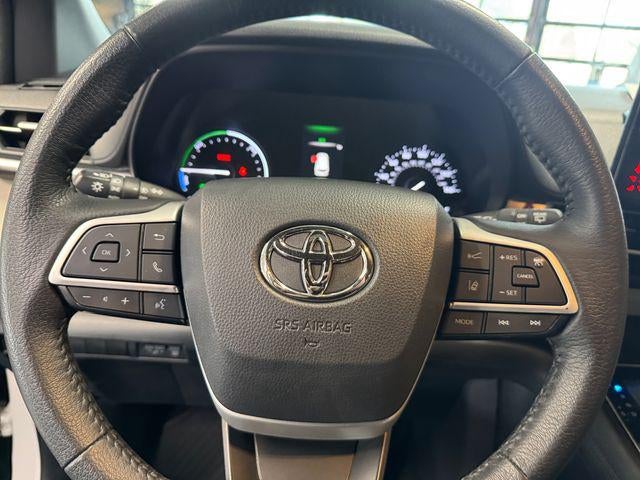 2021 Toyota Sienna XLE 8 Passenger
