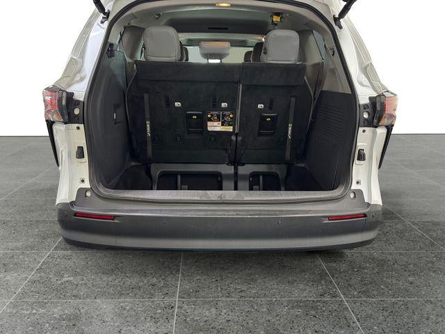 2022 Toyota Sienna XLE 7 Passenger