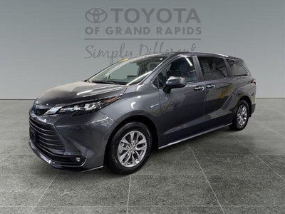 2025 Toyota Sienna XLE 7 Passenger
